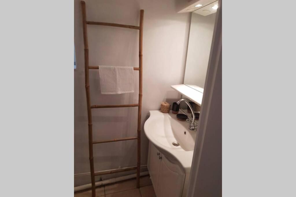 Maisonnette En Pierre Independante De 20 M2 Saint-Cirgues-sur-Couze Екстериор снимка